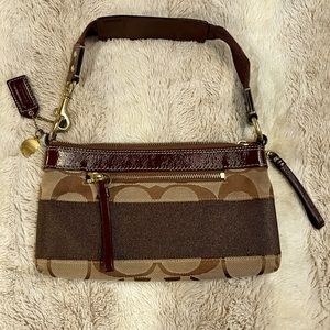 Coach Wristlet Small Purse Great Condition